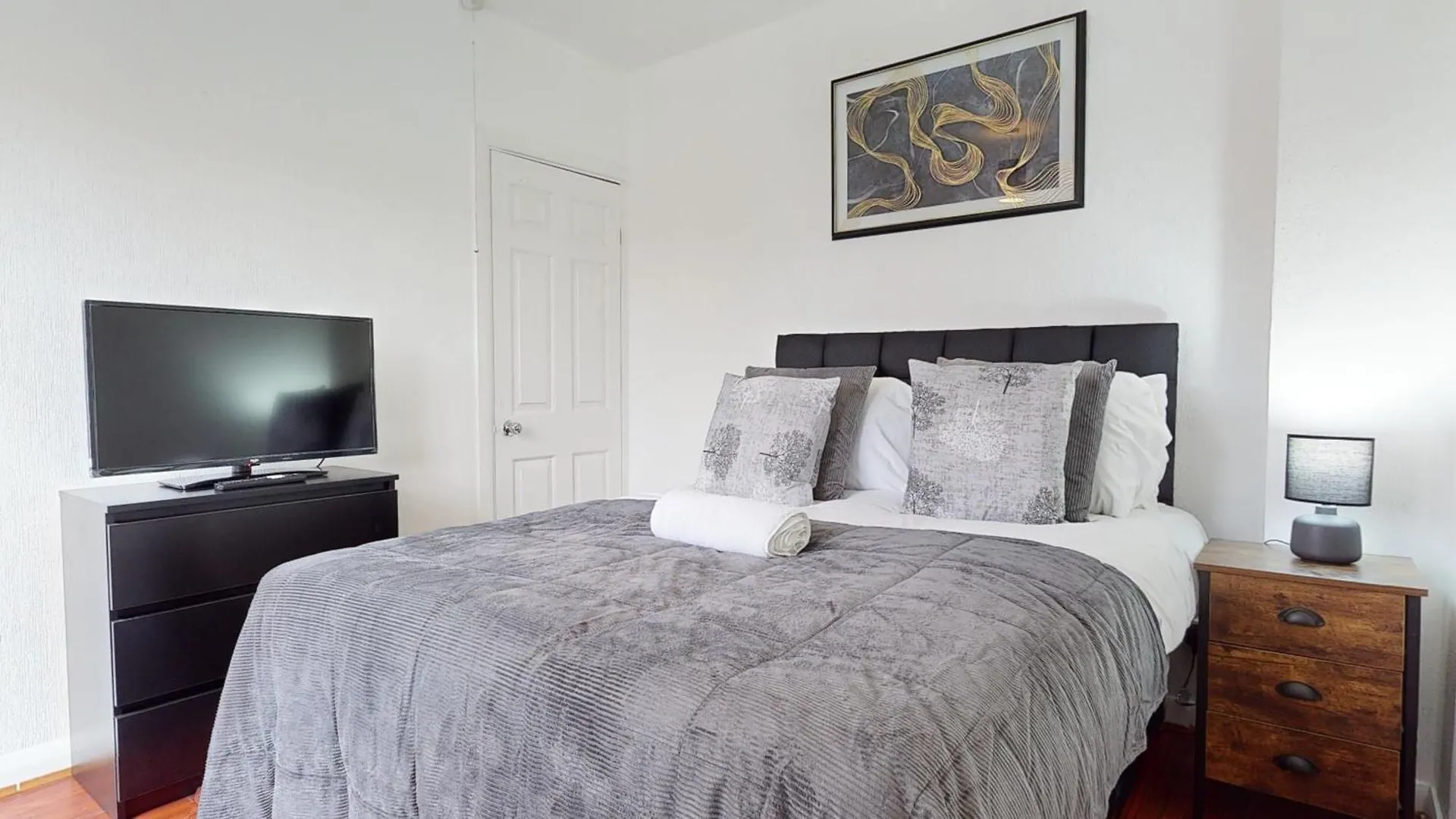 Dagenham - 4 Beds - Sleeps 8 - Wifi Villa 0*,  Storbritannien